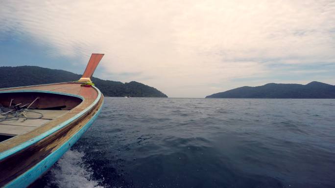 长尾船海上游览Phang Nga。库存视频