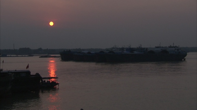 南京 外秦淮河 夕阳 渔船