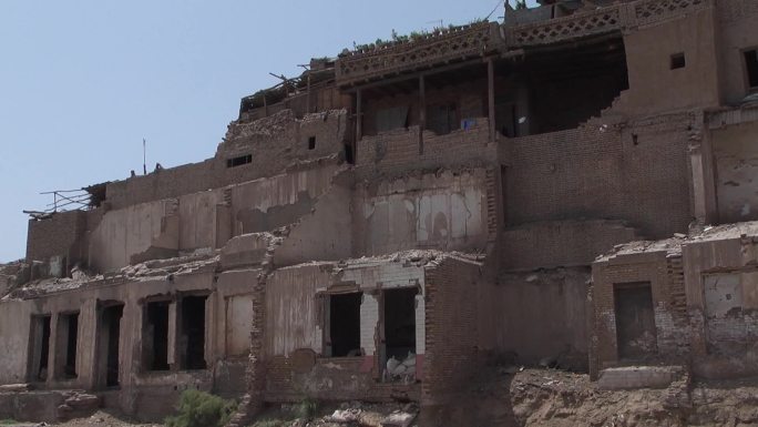 喀什噶尔古城一处废墟
