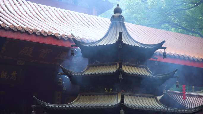 杭州上天竺法喜禅寺香炉白鸽意境4K视频