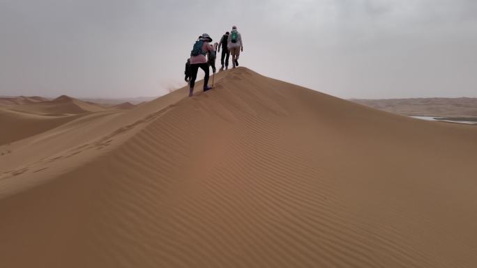 腾格里沙漠户外徒步