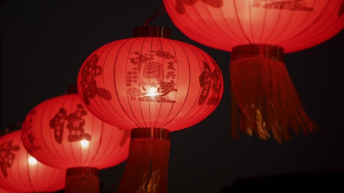 春节新年氛围大红灯笼高高挂