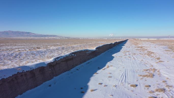 嘉峪关明长城遗迹雪景