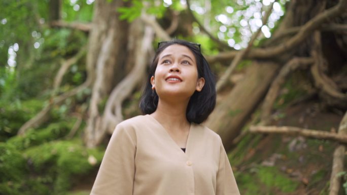亚洲女性周末旅行宣传片视频素材风光风景