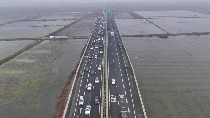 高速公路春运高峰