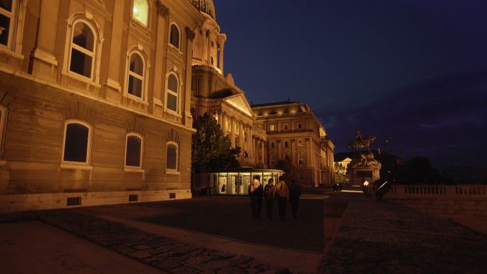 夜晚的布达佩斯皇宫