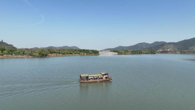 杭州市湘湖两条船航拍