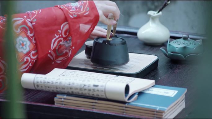 【4K】美女茶艺倒茶品茶喝茶