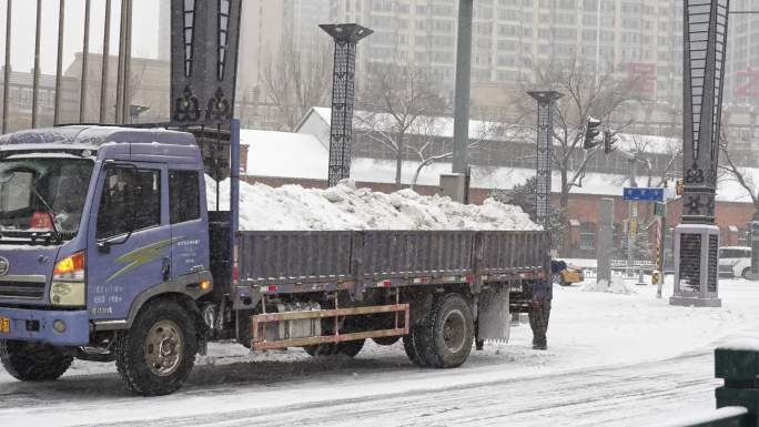 雪天市政除雪