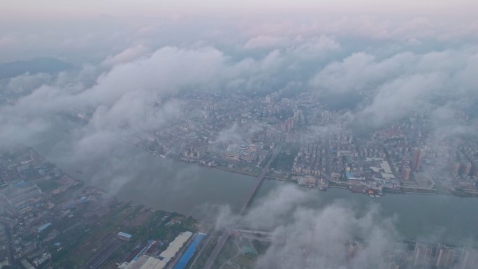 【4K超清】航拍城市日出朝阳平流雾云海