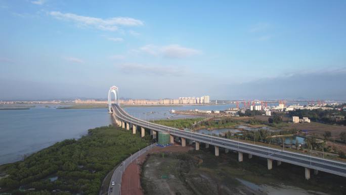 水东湾大桥远处上升航拍