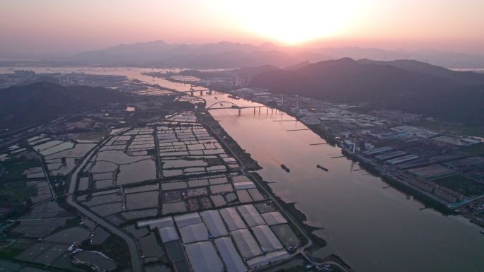 航拍珠海虎跳门水道晚霞西江出海口