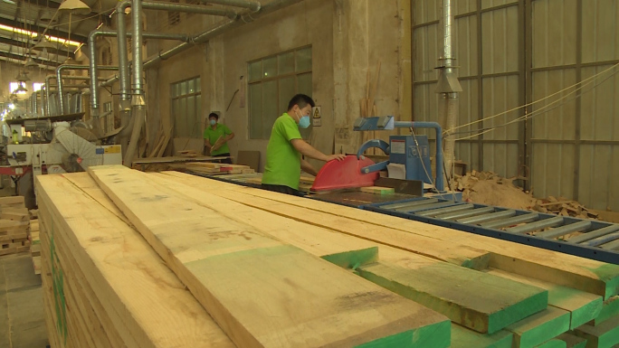 木材 加工场 木板