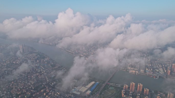 【4K超清】航拍城市日出朝阳平流雾云海