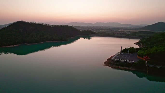 珠海金台寺佛教寺庙夕阳水库航拍