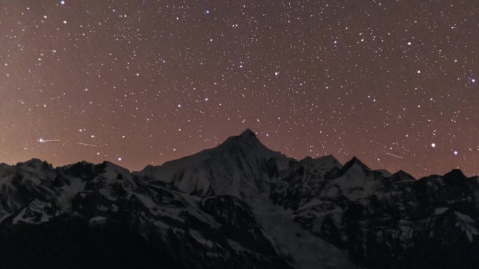 梅里雪山日转星空4k延时