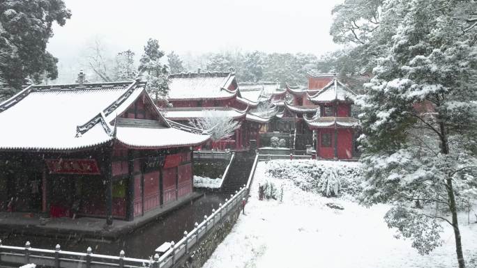 唯美雪景千年古寺最美古树公园云峰寺庙