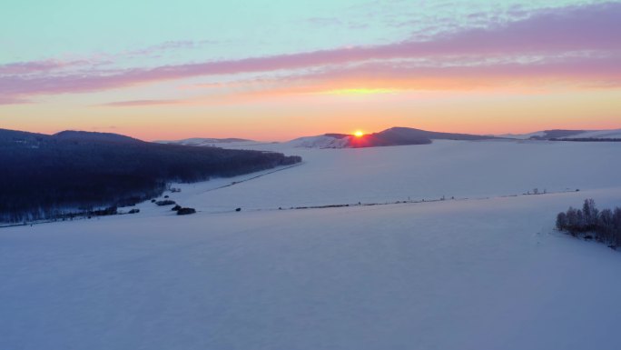 航拍内蒙古呼伦贝尔大兴安岭冬季雪原