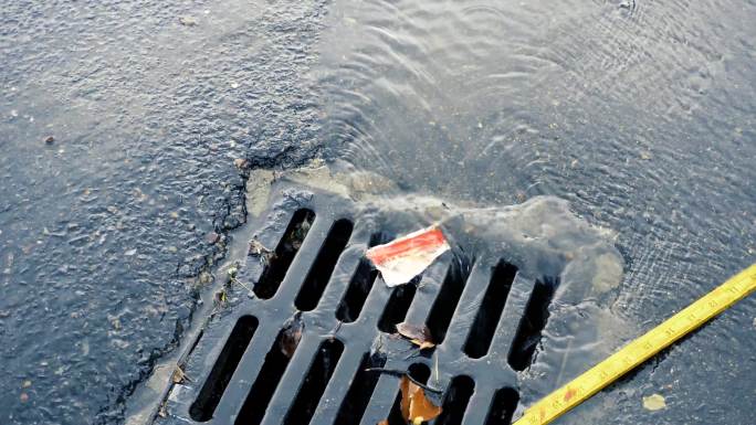 城市内涝，积水，河道，暴雨后河道，排水