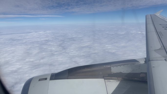 4K飞机窗外的云海18