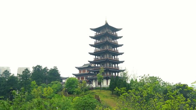 永州雨中的白石山公园塔