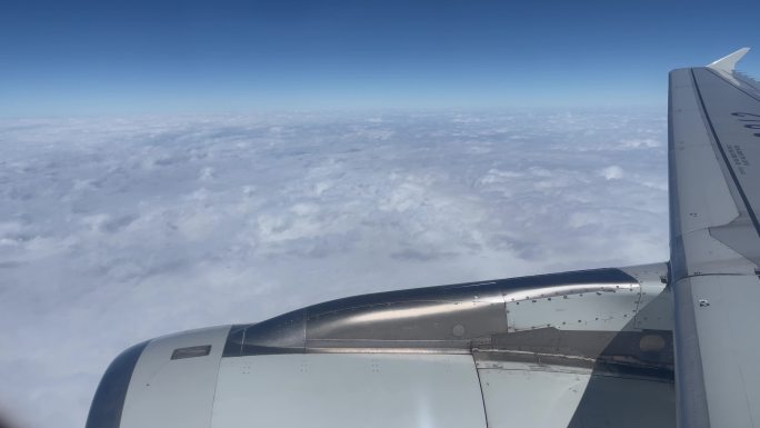4K飞机窗外的云海10