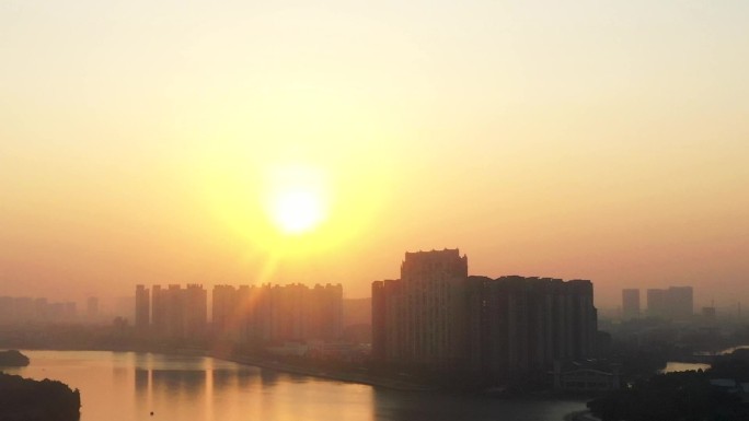 水边落日 夕阳西下 晚霞