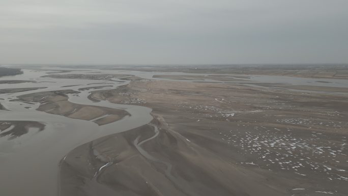 4K航拍飞越冬季黄河滩HDR