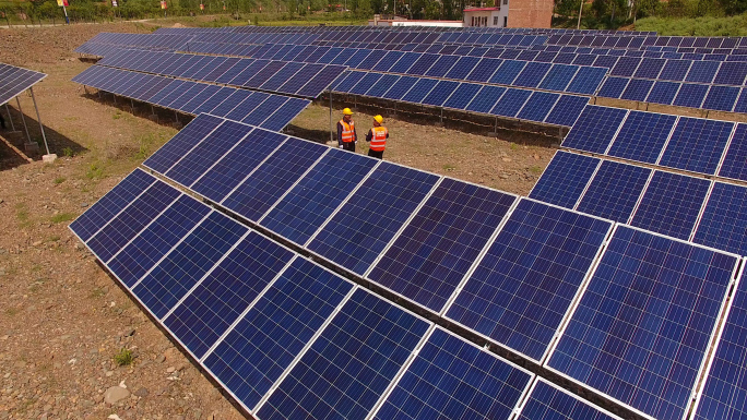 太阳能板政府能源补助政策干净绿色再生能源