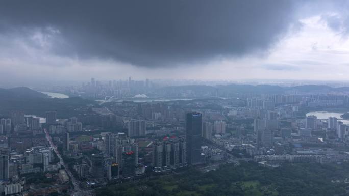 4K延时航拍南宁暴雨来袭前兆