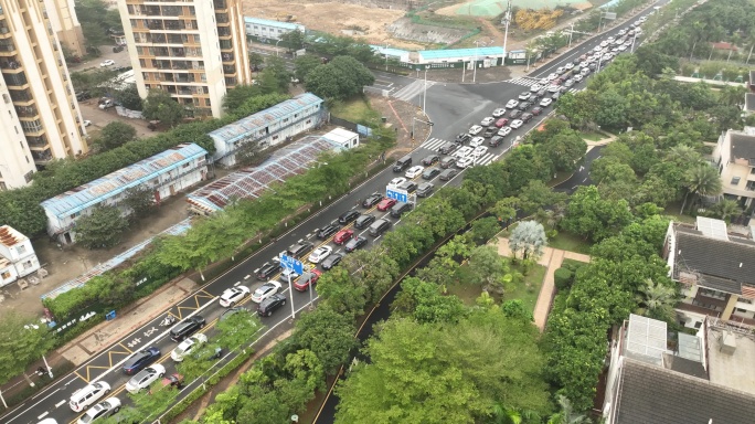 航拍23年1月份海南新海港春节严重堵车