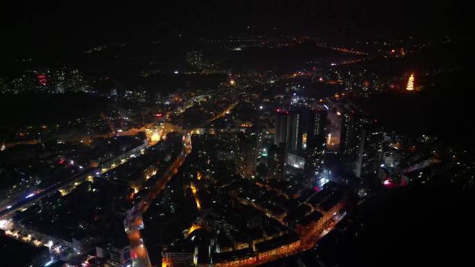 除夕夜烟花俯瞰小城夜景