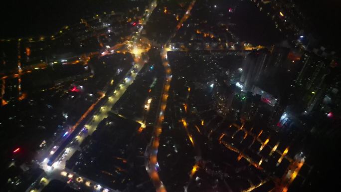 除夕夜烟花俯瞰小城夜景