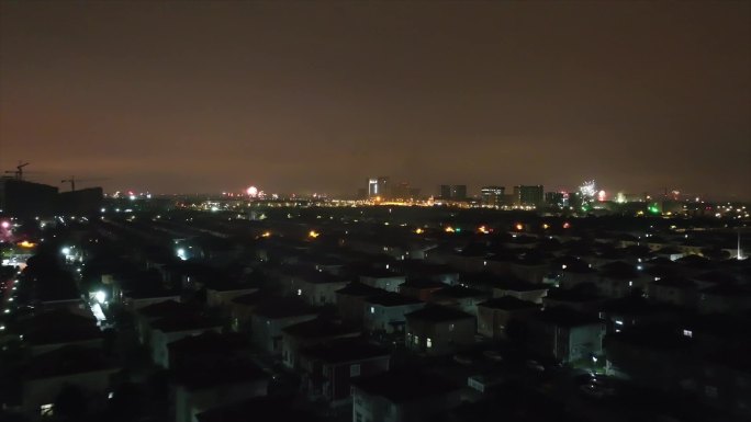 航拍2023除夕夜燃放烟花迎新年