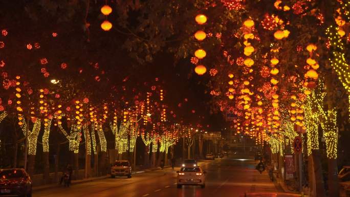 城市春节挂满的红灯笼