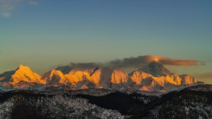 四川贡嘎雪山