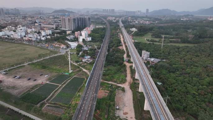 深圳光明 虹桥公园 高铁行驶