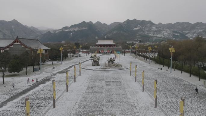 航拍西安周至楼观台国家森林公园环绕雪景