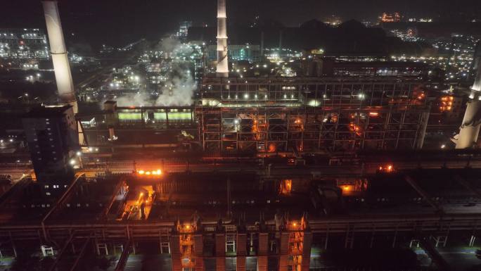 宝钢集团炼钢厂夜晚钢铁厂夜景