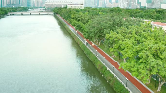 广州珠江边跑道绿色航拍
