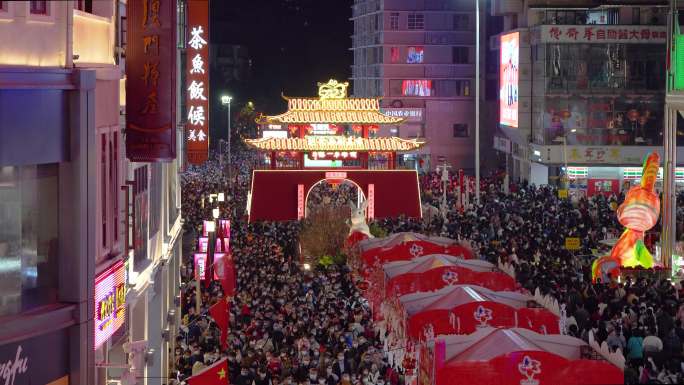 广州越秀西湖兔年迎春花市重现繁华热闹气氛