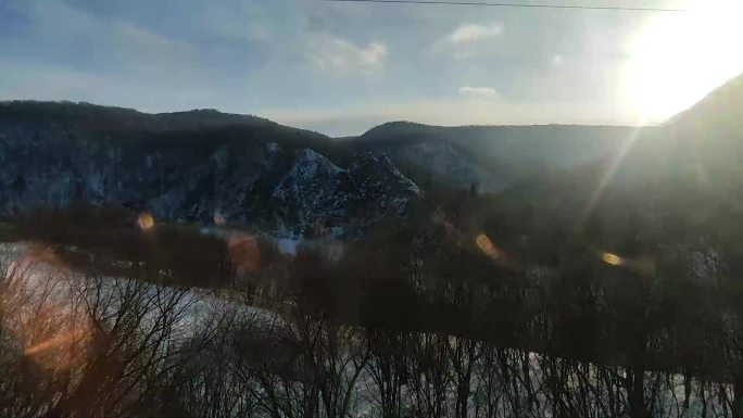 冬季大山里的雪景