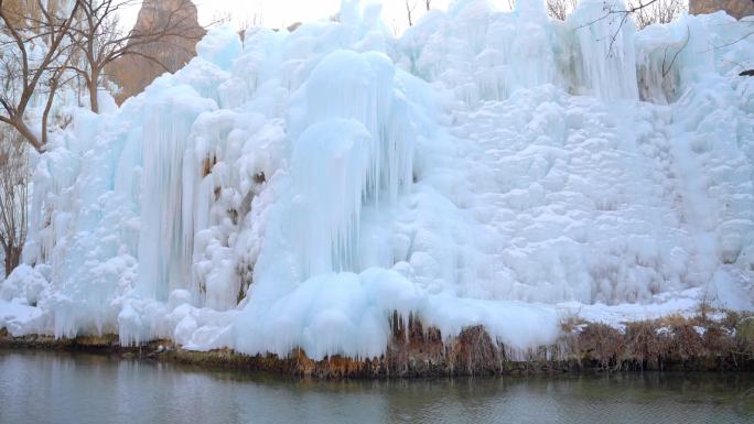 冬天冰瀑自然景观