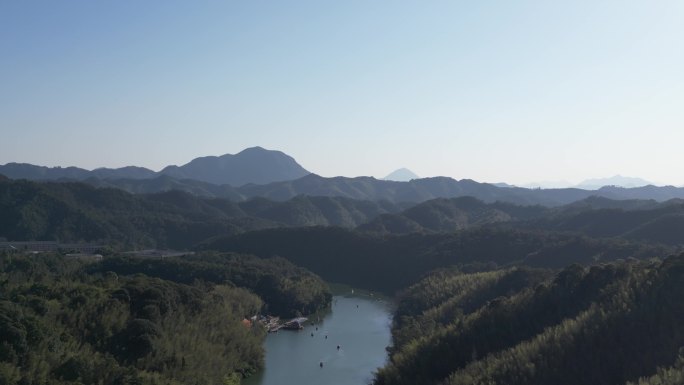 山脉河流绿水青山