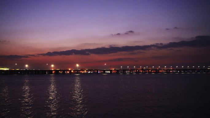 海上大桥夜景