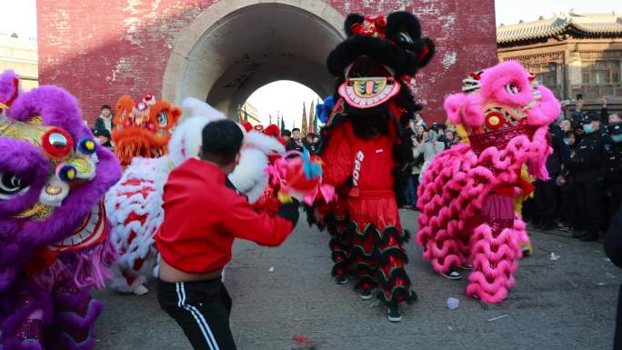 河南浚县正月古庙会实况 中国狂欢节