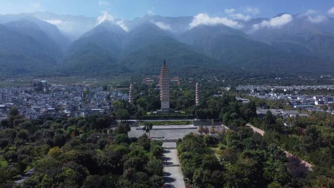 大理洱海崇圣寺三塔