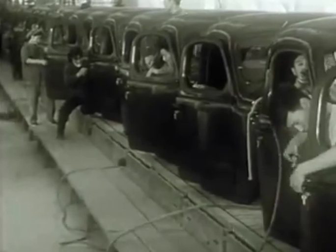 50年代一汽车间 解放牌汽车生产线