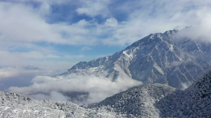 茂县太子岭冬季雪山航拍素材4K