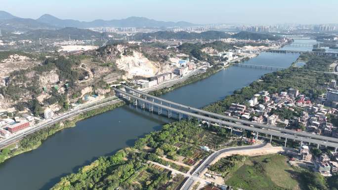 隧道高速公路航拍高架桥隧道高速路汽车行驶